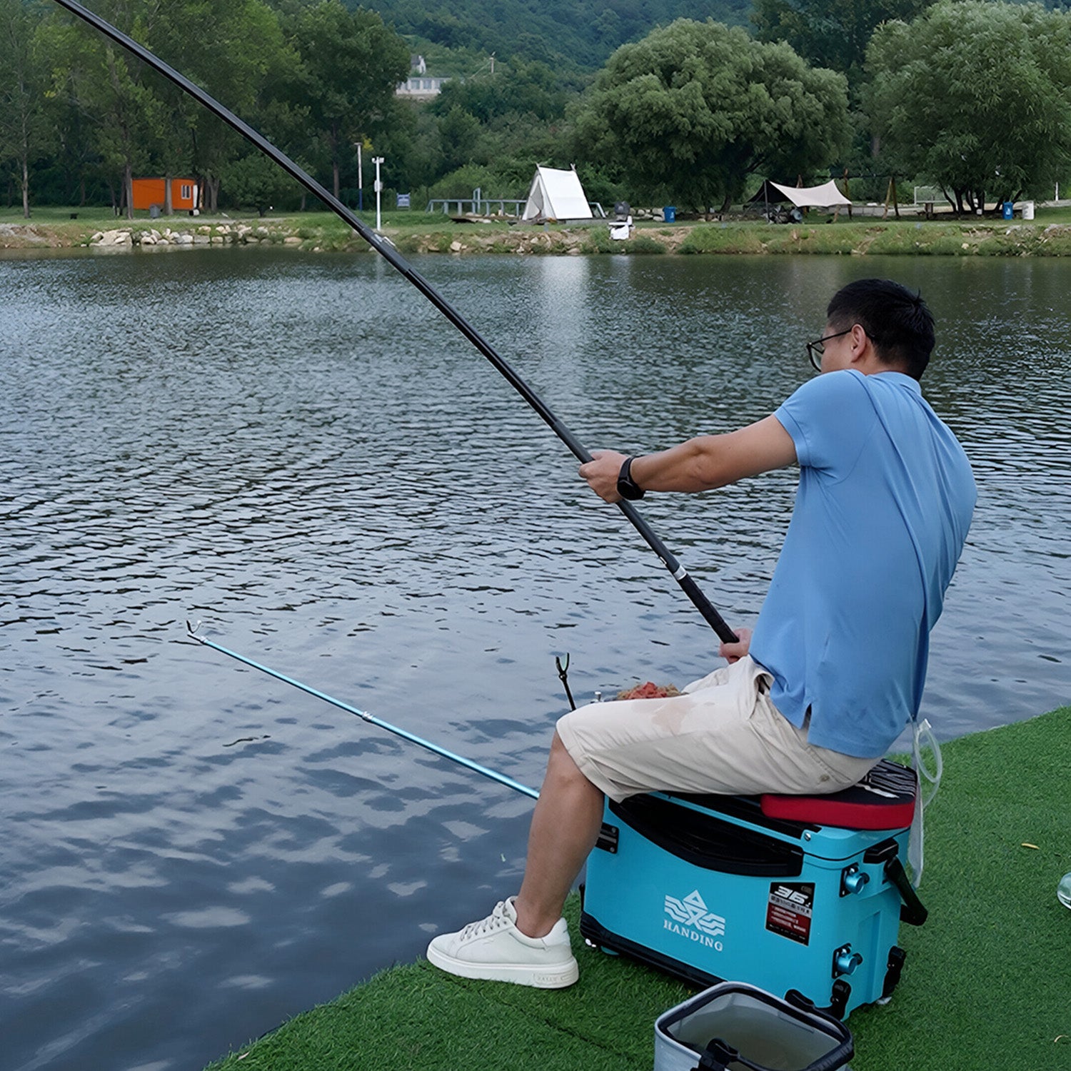 HANDING Fishing LOVES WHAT YOU LOVE