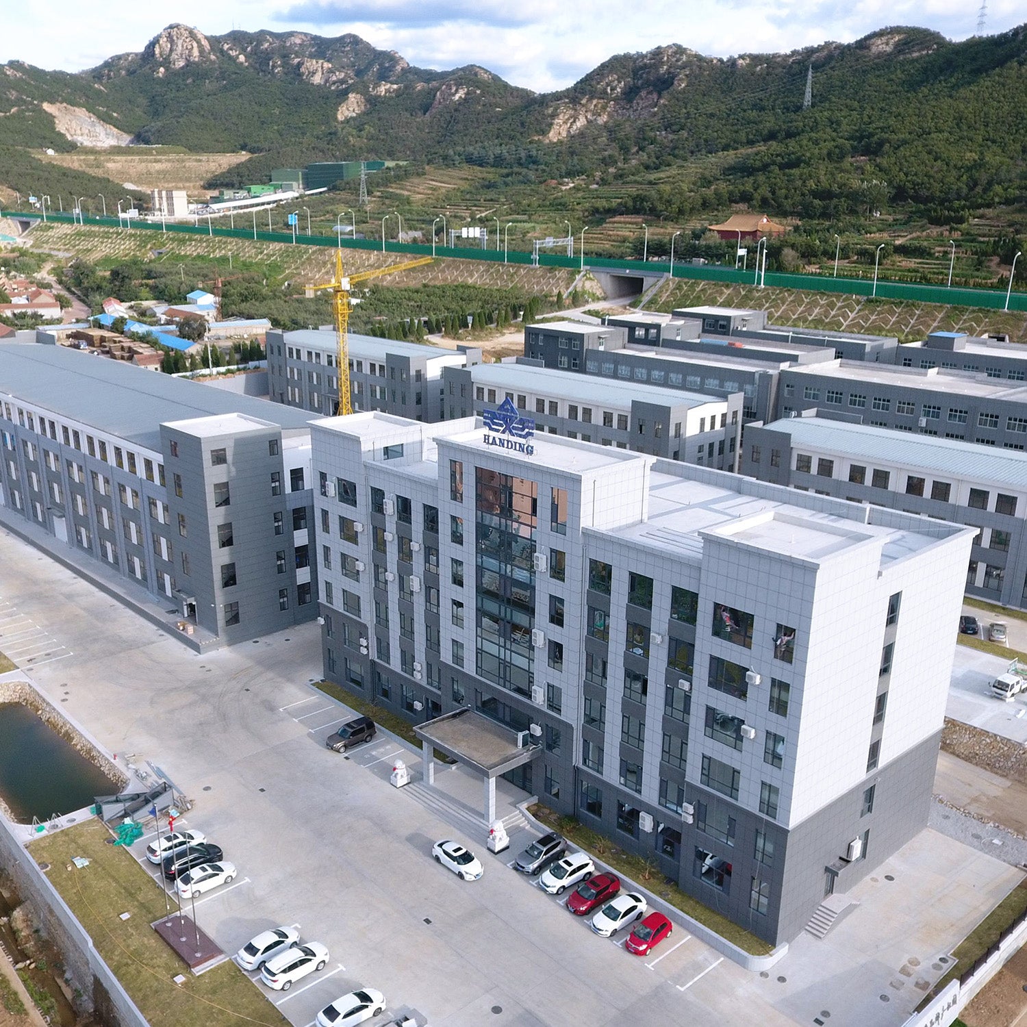 30,000 square meters HANDING industrial park build and function