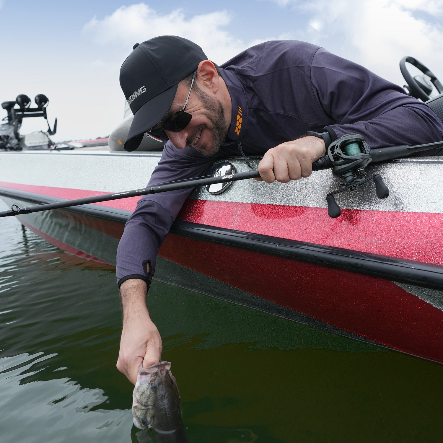 HANDING Serenity One Piece casting Fishing Rod is Tournament Performance Bass Fishing Rod